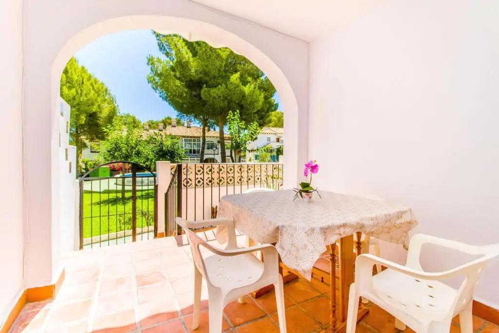 Apartament Casa Del Gato Rojo , Communal Swimming Pool , Terrace With Barbecue Torrevieja Buitenkant foto
