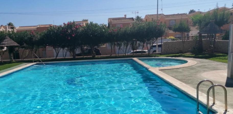Apartament Casa Del Gato Rojo , Communal Swimming Pool , Terrace With Barbecue Torrevieja Buitenkant foto
