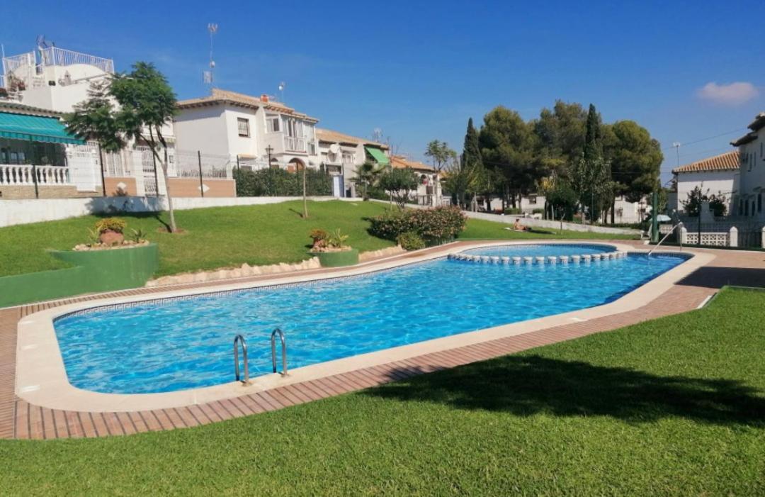 Apartament Casa Del Gato Rojo , Communal Swimming Pool , Terrace With Barbecue Torrevieja Buitenkant foto